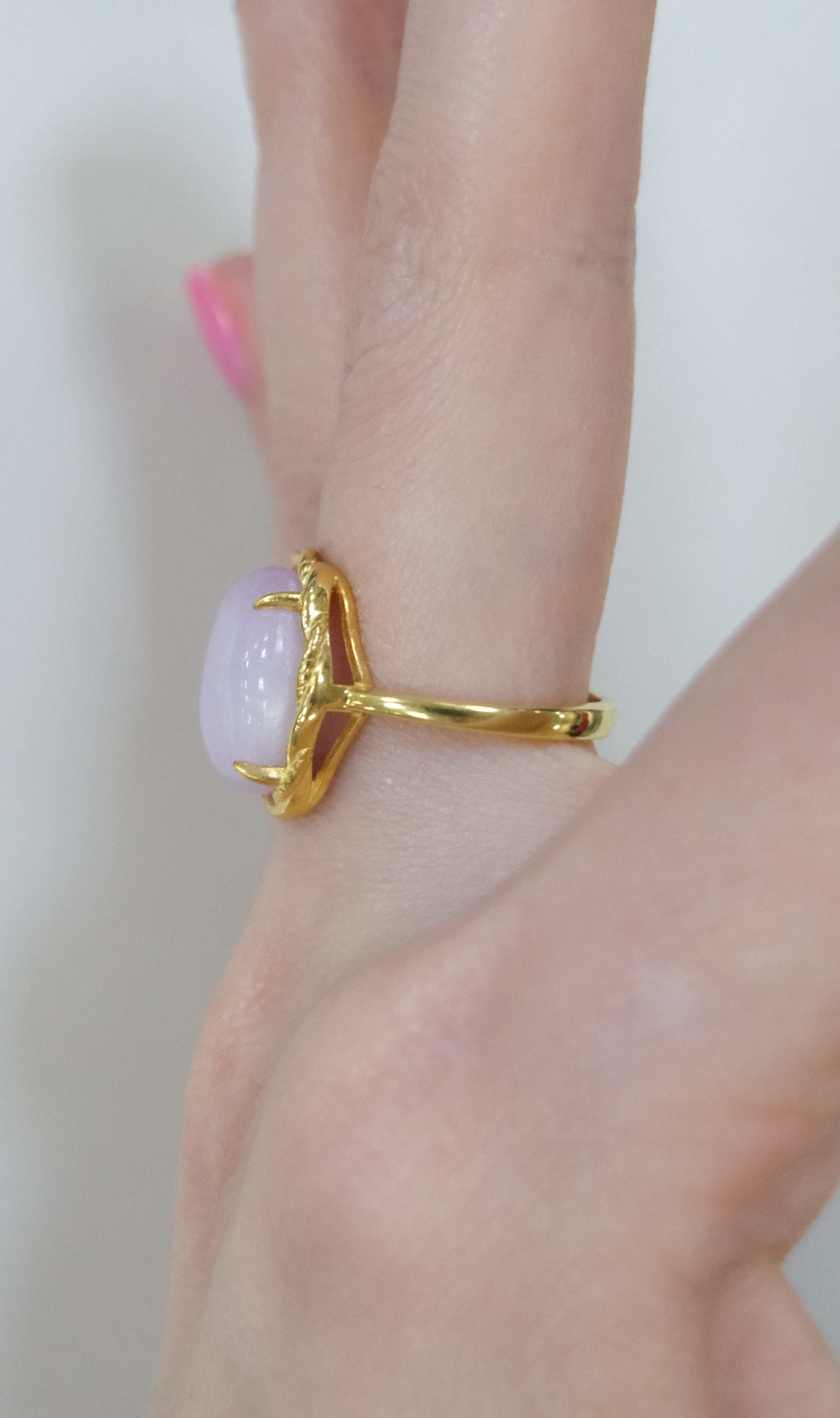 Серебряное кольцо с кунцитом